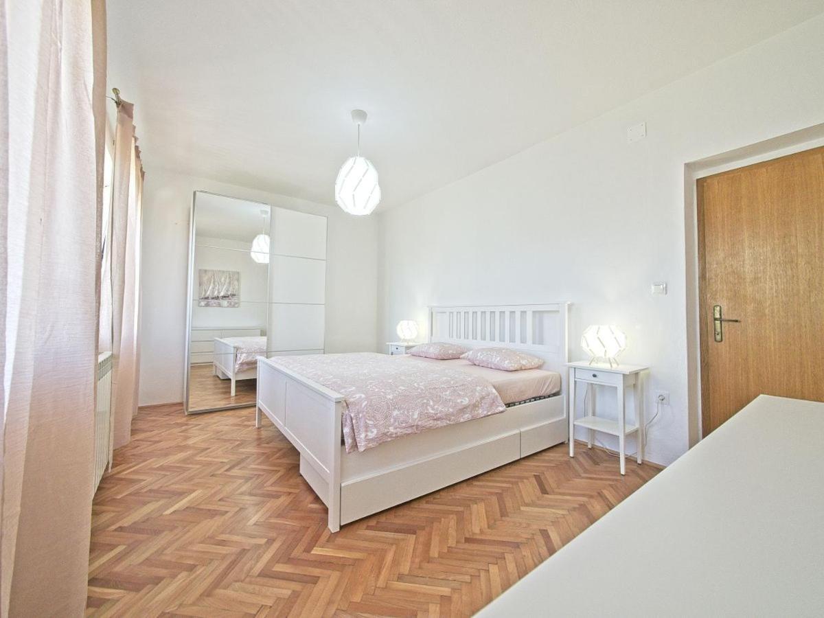 Apartman Nikica 포스티라 외부 사진