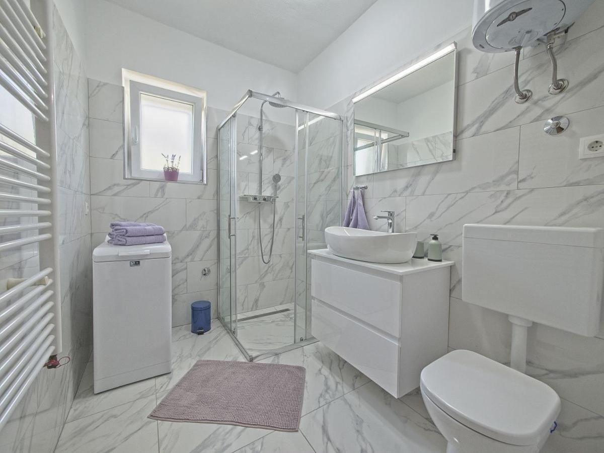Apartman Nikica 포스티라 외부 사진