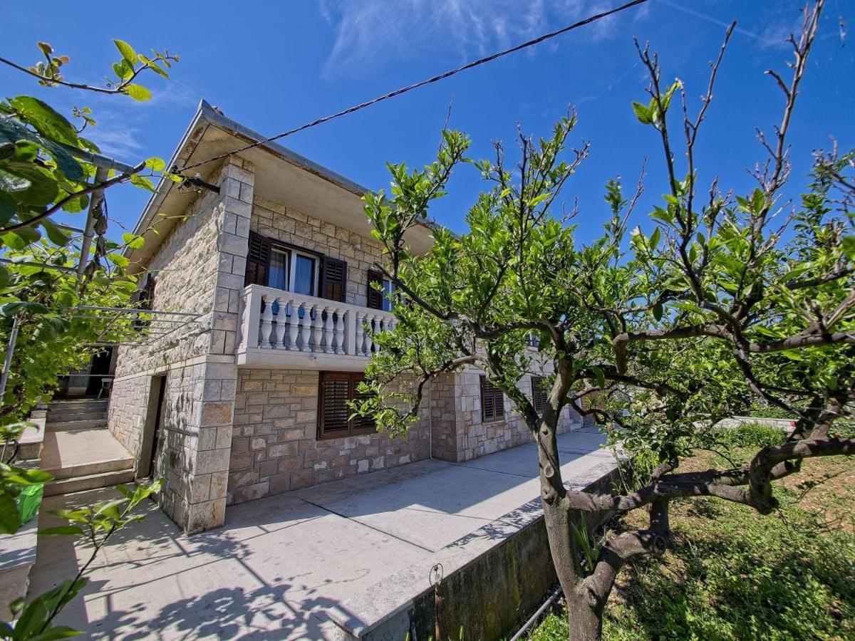 Apartman Nikica 포스티라 외부 사진