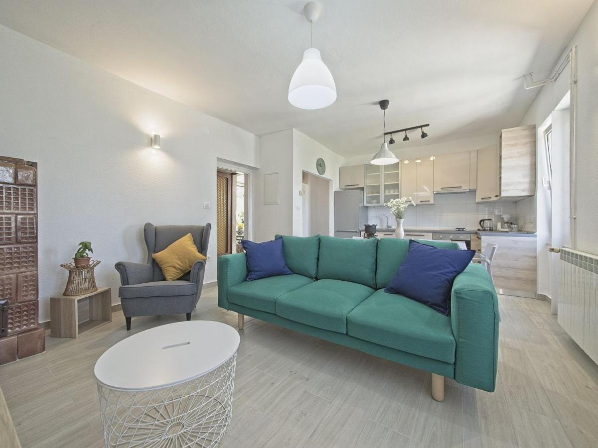 Apartman Nikica 포스티라 외부 사진